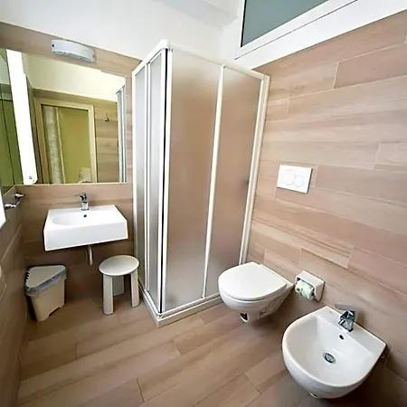 Hotel Edda 2*