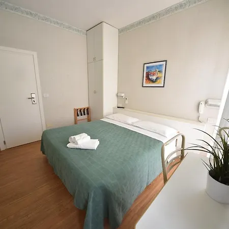 Hotel Edda 2*